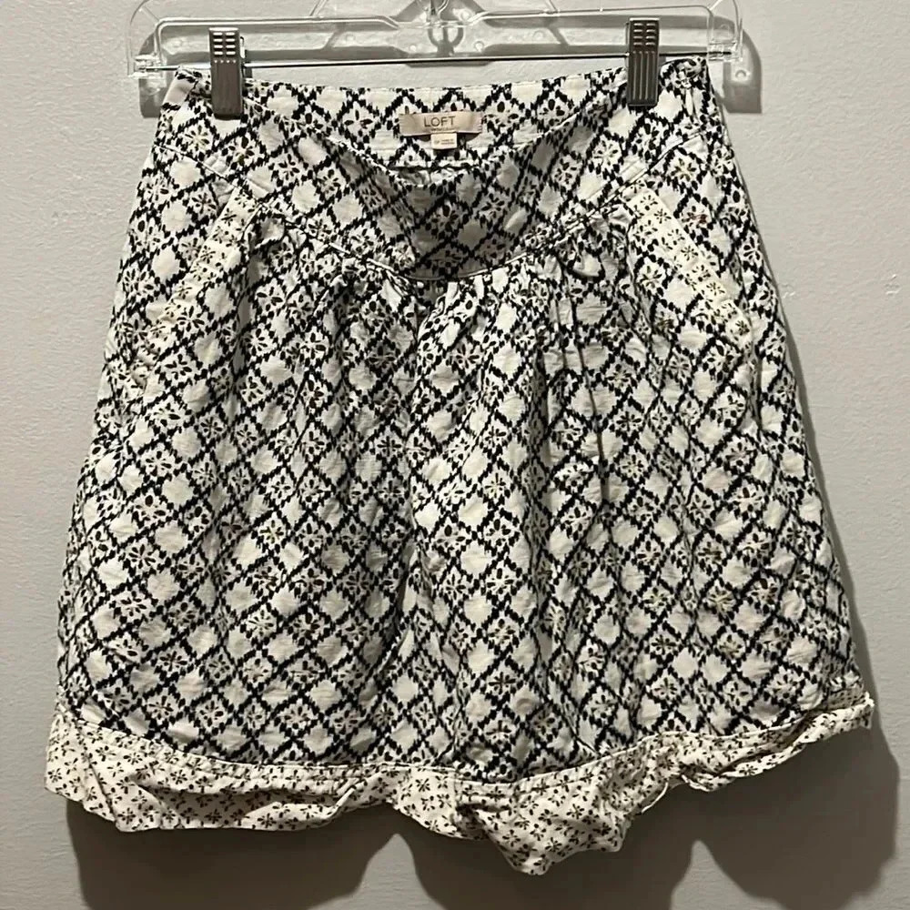 LOFT petites 0P patterned skirt with pockets